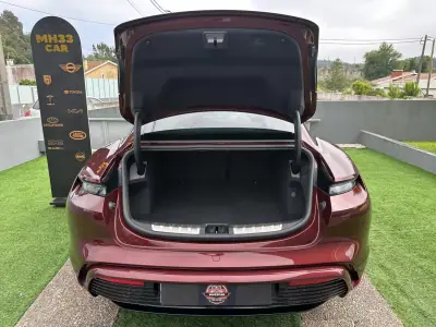 Porsche Taycan 2020 - 49900 EUR, 100000 km - AUTO.MOTO.pt - 100000km - foto 25 de 61