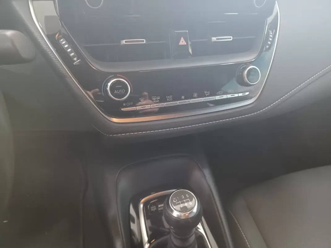 Toyota Corolla 2019 - 18390 EUR, 81211 km - AUTO.MOTO.pt - 81211km - foto 17 de 33