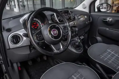 Fiat 500C 2016 - 8900 EUR, 93634 km - 93634km - foto 23 de 35