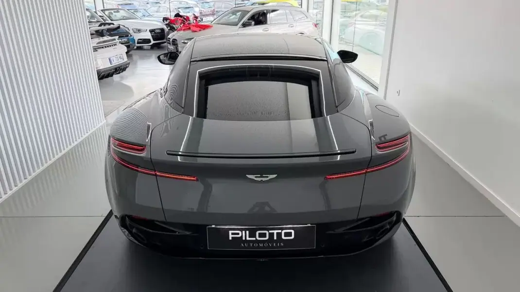 Aston Martin DB11 Coupé 2020 - 149990 EUR, 48409 km - 48409km - foto 8 de 38