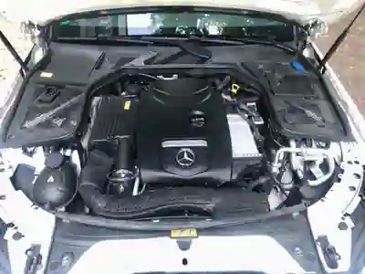 Mercedes-Benz C 200 2015 - 20500 EUR, 104000 km - AUTO.MOTO.pt - 104000km - foto 10 de 21