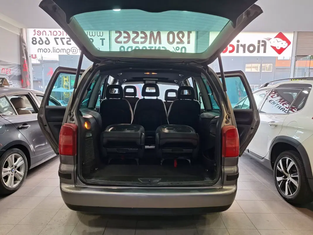 SEAT Alhambra 2007 - 4740 EUR, 314000 km - AUTO.MOTO.pt - 314000km - foto 13 de 17