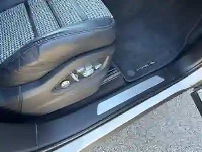 Porsche Cayenne Coupé 2020 - 55990 EUR, 184520 km - AUTO.MOTO.pt - 184520km - foto 8 de 20