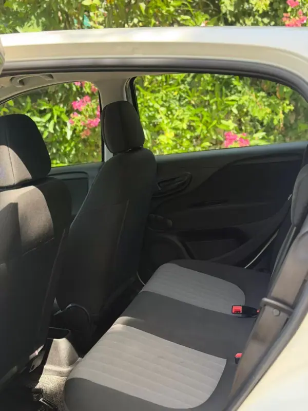 Fiat Punto 2018 - 8500 EUR, 111468 km - AUTO.MOTO.pt - 111468km - foto 8 de 9