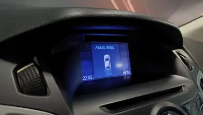 Ford Focus SW 2012 - 7000 EUR, 219147 km - AUTO.MOTO.pt - 219147km - foto 9 de 40