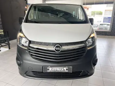 Opel Vivaro 2018 - 24600 EUR, 131722 km - AUTO.MOTO.pt - 131722km - foto 5 de 24