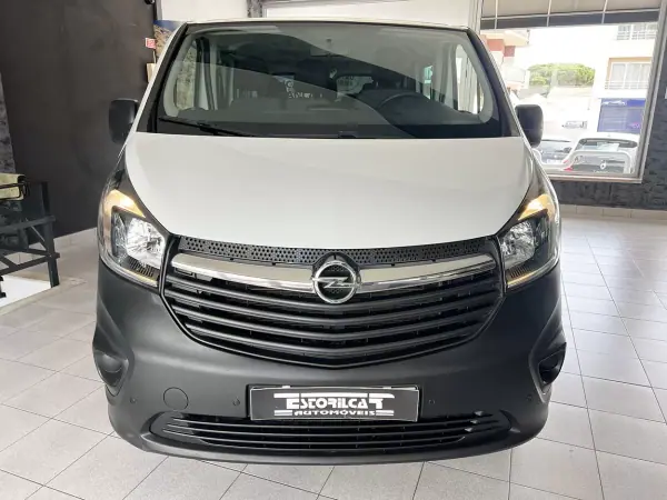 Opel Vivaro 2018 - 22600 EUR, 131722 km - AUTO.MOTO.pt - 131722km - foto 5 de 24