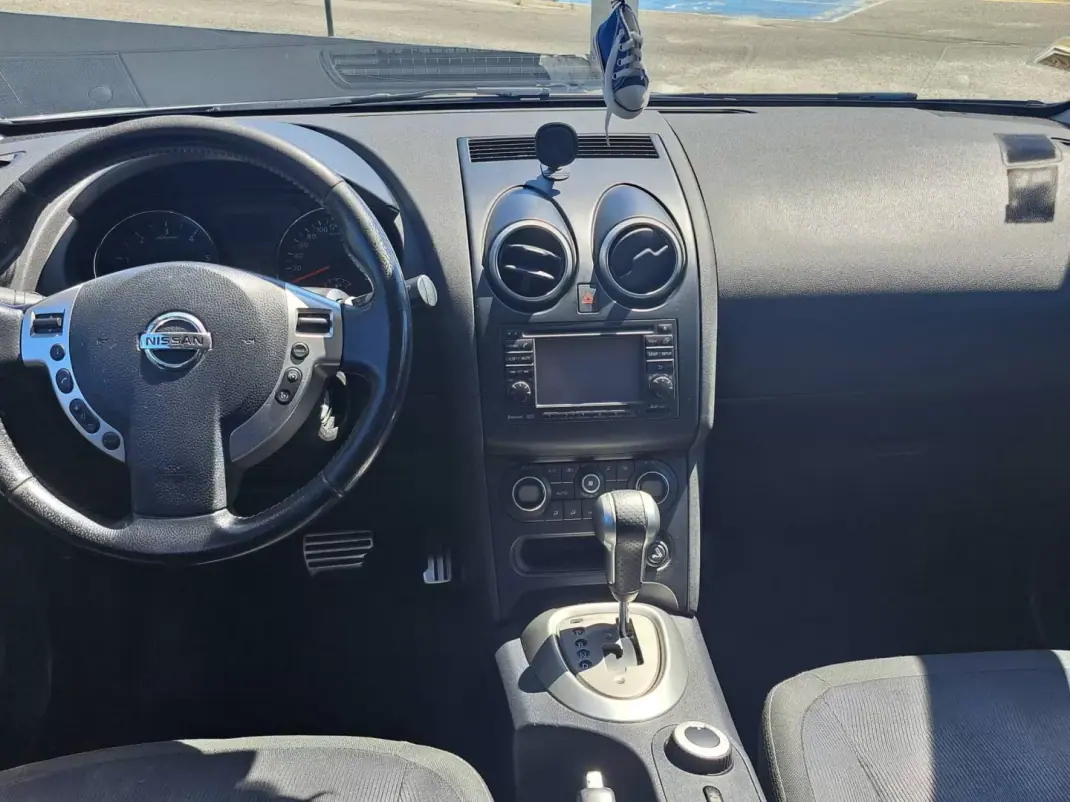 Nissan Qashqai 2010 - 7950 EUR, 328682 km - 328682km - foto 11 de 42