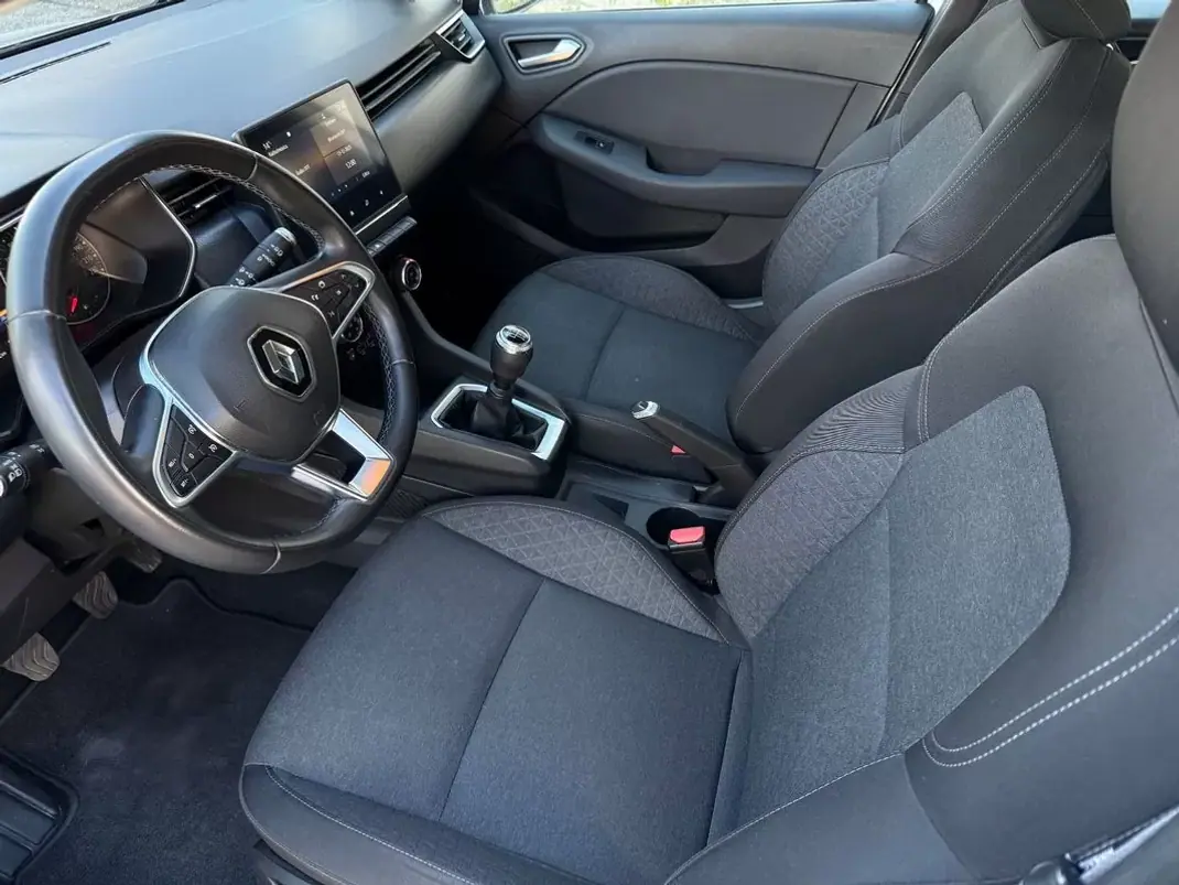 Renault Clio 2020 - 12900 EUR, 139162 km - AUTO.MOTO.pt - 139162km - foto 4 de 19