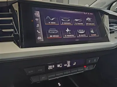 Audi Q4 e-tron 2021 - 26990 EUR, 104822 km - AUTO.MOTO.pt - 104822km - foto 17 de 33