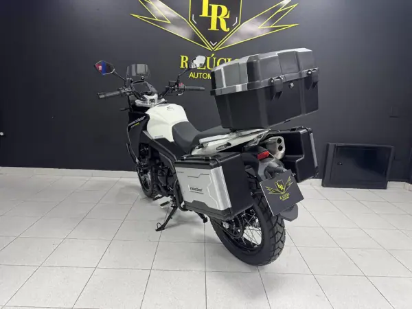 2025 - 3690 EUR, 0 km - AUTO.MOTO.pt - foto 15 de 23