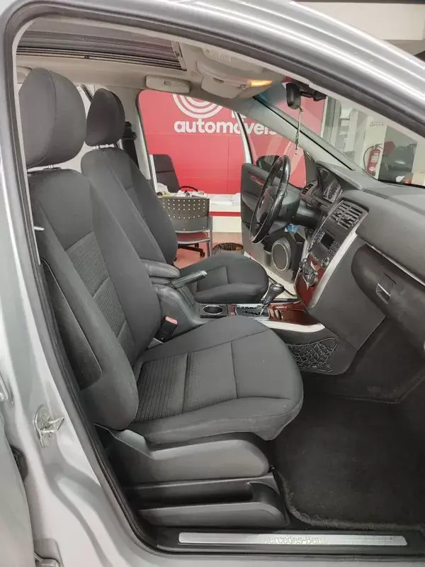 Mercedes-Benz B 200 2006 - 8250 EUR, 190000 km - AUTO.MOTO.pt - 190000km - foto 20 de 34