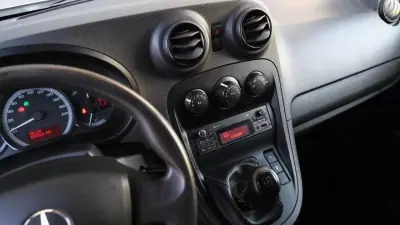 Mercedes-Benz Benz Citan Furgão 110 CDI/27 2019 - 16500 EUR, 160000 km - AUTO.MOTO.pt - 160000km - foto 5 de 28