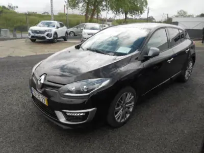 Renault Mégane 2013 - 9750 EUR, 218367 km - AUTO.MOTO.pt - 218367km - foto 3 de 17