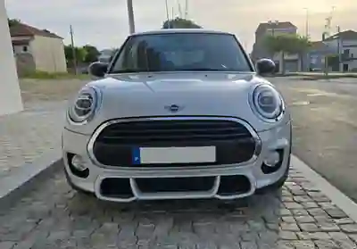 MINI Cooper 2019 - 15999 EUR, 105000 km - AUTO.MOTO.pt - 105000km - foto 10 de 15