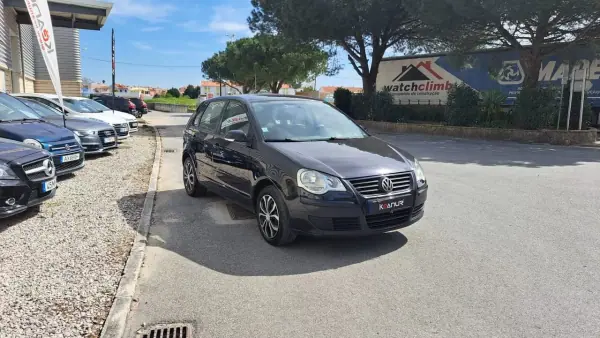 Volkswagen Polo 2008 - 4980 EUR, 154267 km - AUTO.MOTO.pt - 154267km - foto 13 de 38