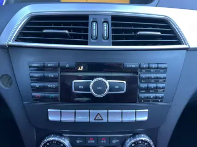 Mercedes-Benz C 220 2012 - 17500 EUR, 190898 km - AUTO.MOTO.pt - 190898km - foto 13 de 19