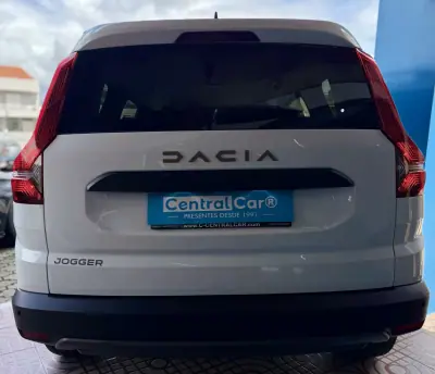Dacia Jogger 2025 - 18950 EUR, 41000 km - AUTO.MOTO.pt - 41000km - foto 9 de 26