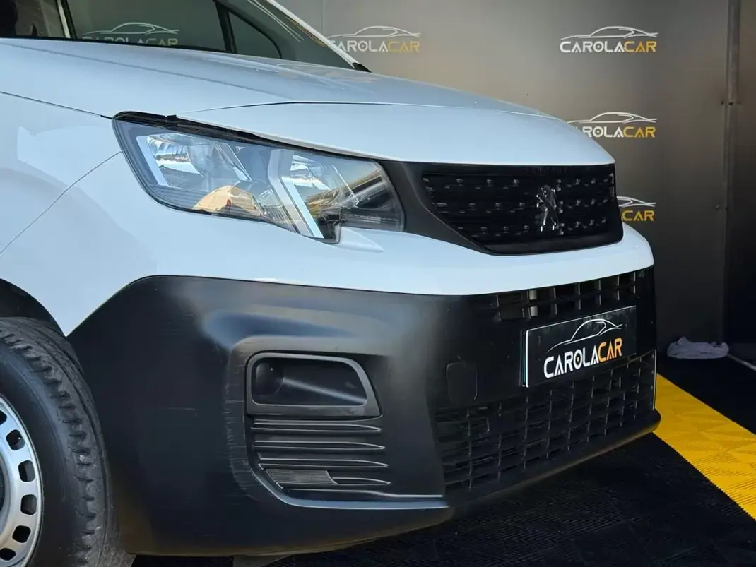 Peugeot 2019 - 13450 EUR, 90000 km - AUTO.MOTO.pt - 90000km - foto 8 de 15