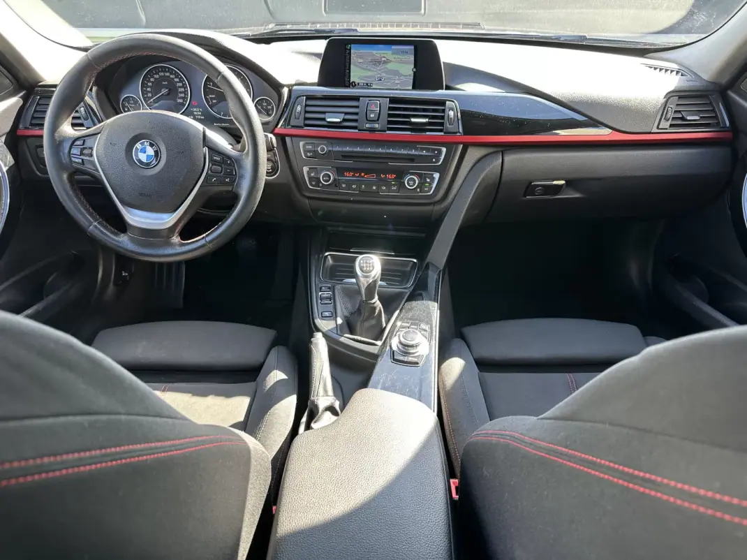 BMW 318 2014 - 11900 EUR, 250000 km - 250000km - foto 29 de 60
