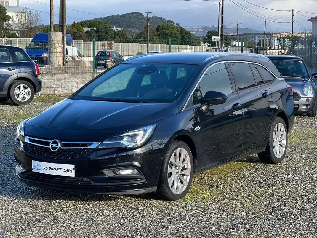 Opel Astra Sports Tourer 2018 - 12984 EUR, 97000 km - AUTO.MOTO.pt - 97000km - foto 1 de 26