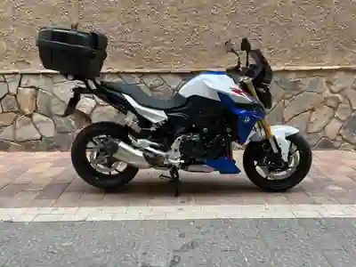 BMW F 900 R 2022 - 6800 EUR, 5300 km - AUTO.MOTO.pt - 5300km - foto 1 de 2
