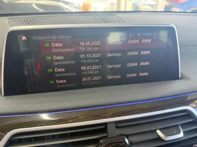 BMW 740 2018 - 29950 EUR, 249000 km - AUTO.MOTO.pt - 249000km - foto 35 de 41