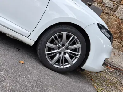 Renault Mégane 2012 - 6500 EUR, 231500 km - 231500km - foto 13 de 21