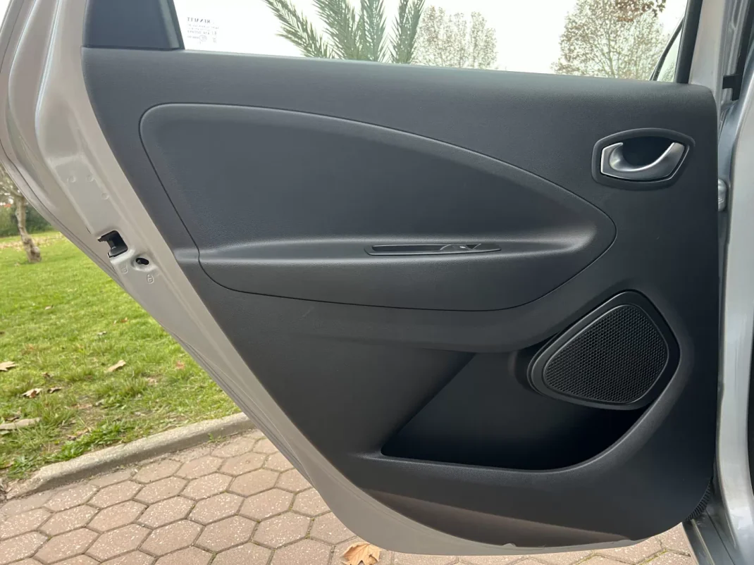 Renault Zoe 2021 - 14965 EUR, 25000 km - 25000km - foto 17 de 46