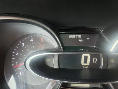 Renault Clio Break 2016 - 6500 EUR, 258776 km - 258776km - foto 20 de 21