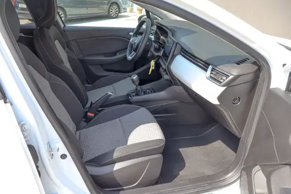 Renault Clio 2021 - 13500 EUR, 80241 km - 80241km - foto 18 de 30