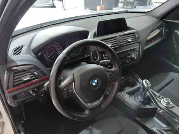 BMW 116 2013 - 11900 EUR, 218000 km - AUTO.MOTO.pt - 218000km - foto 8 de 18