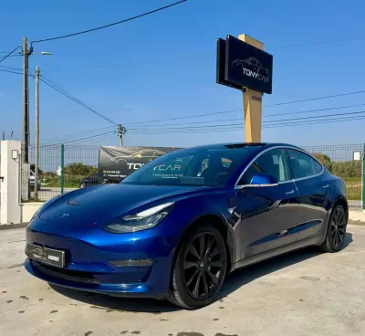 Tesla Model 3 2019 - 25030 EUR, 171000 km - AUTO.MOTO.pt - 171000km - foto 9 de 22