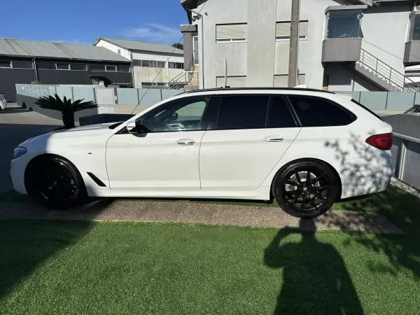 BMW 520 2018 - 28000 EUR, 217000 km - AUTO.MOTO.pt - 217000km - foto 18 de 67