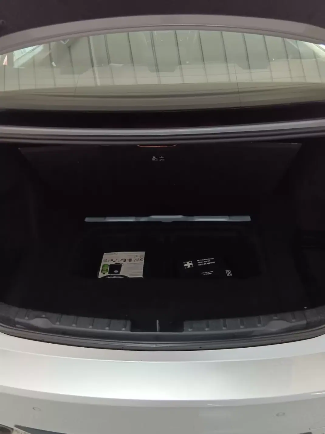 BMW 320 2014 - 14950 EUR, 265000 km - AUTO.MOTO.pt - 265000km - foto 19 de 20