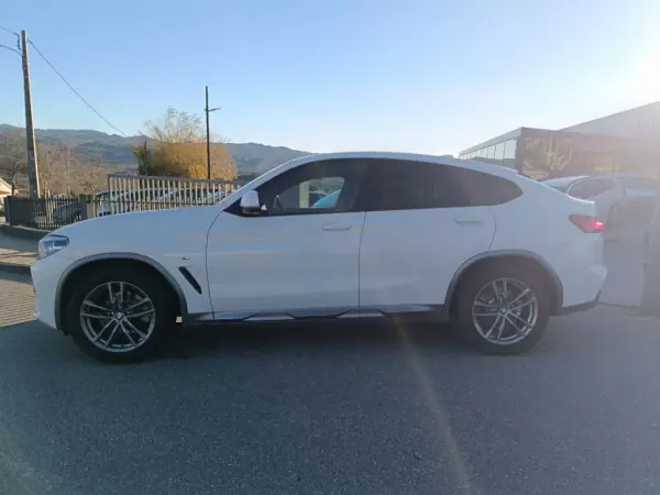 BMW X4 2018 - 49000 EUR, 90000 km - AUTO.MOTO.pt - 90000km - foto 7 de 52