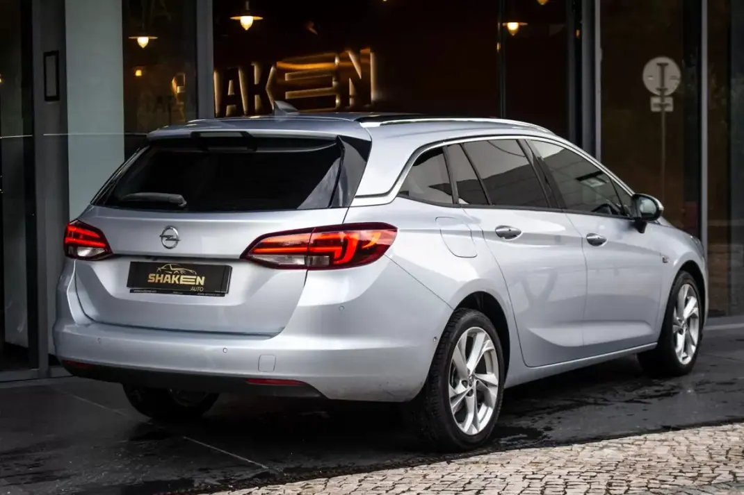Opel Astra Sports Tourer 2016 - 7750 EUR, 120277 km - AUTO.MOTO.pt - 120277km - foto 4 de 38