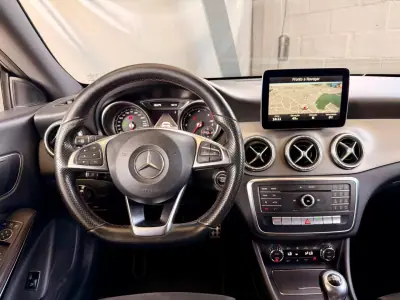 Mercedes-Benz CLA 180 2016 - 18990 EUR, 209795 km - AUTO.MOTO.pt - 209795km - foto 12 de 23