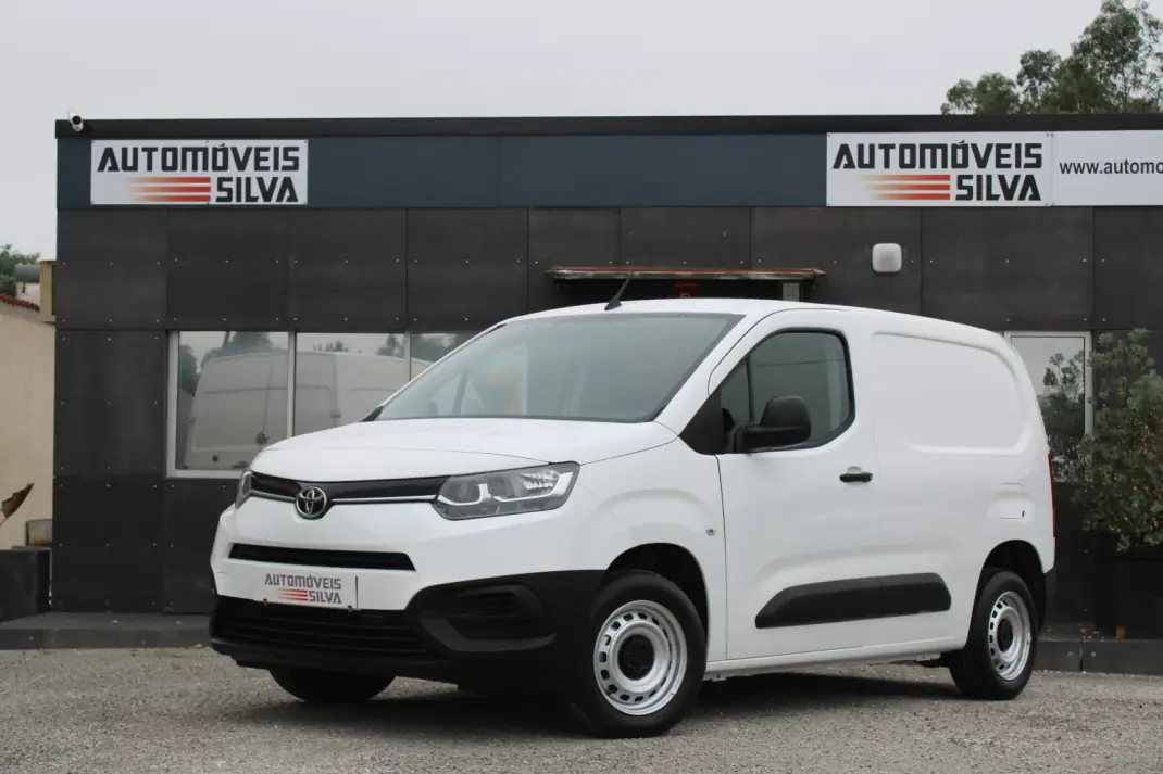 Toyota Proace City 1.5D L1 Active 2020 - 12990 EUR, 180000 km - AUTO.MOTO.pt - 180000km - foto 3 de 19