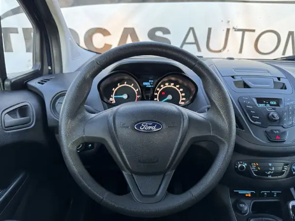 Ford Tourneo Courier 2017 - 9990 EUR, 168856 km - AUTO.MOTO.pt - 168856km - foto 30 de 47