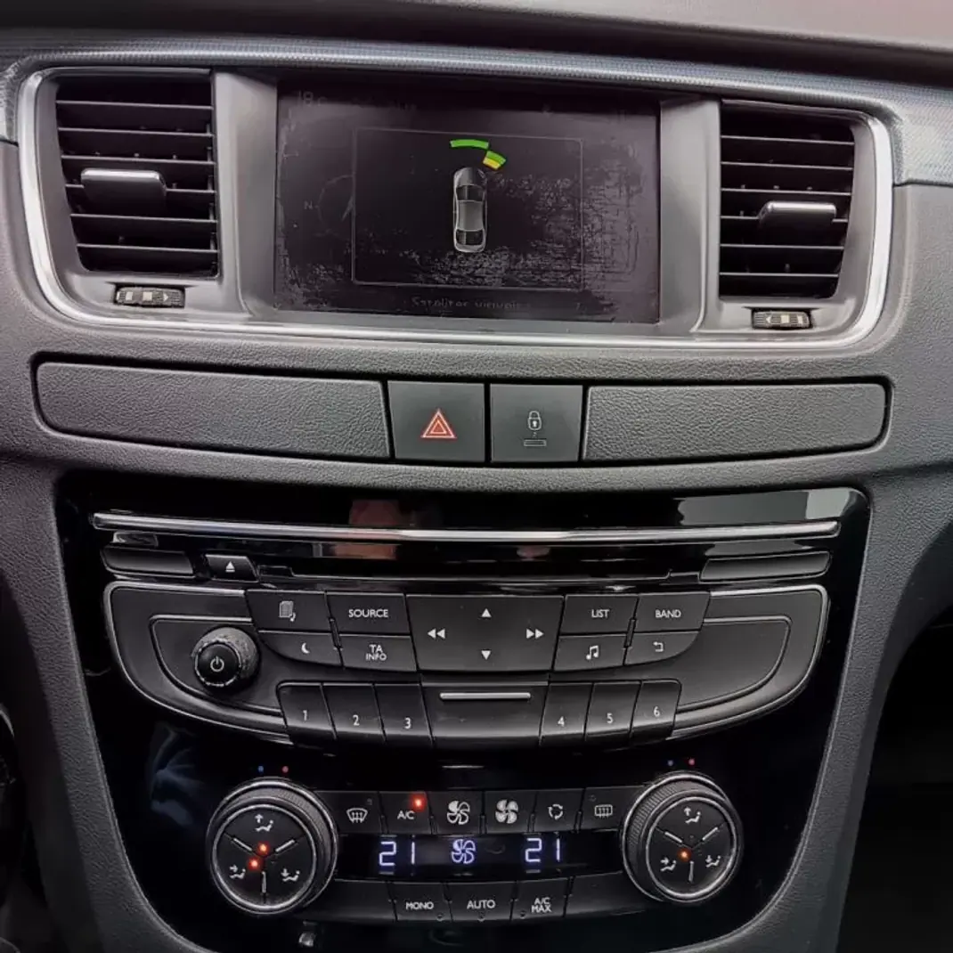 Peugeot 508 SW 2012 - 9900 EUR, 259271 km - AUTO.MOTO.pt - 259271km - foto 13 de 18