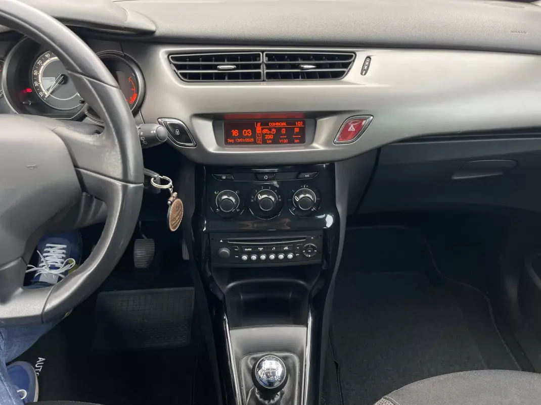 Citroën C3 2014 - 7490 EUR, 121390 km - 121390km - foto 13 de 19