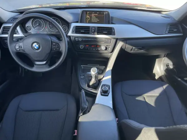 BMW 318 2014 - 14990 EUR, 224620 km - AUTO.MOTO.pt - 224620km - foto 8 de 18