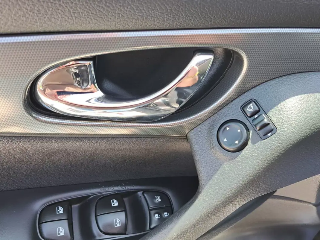 Nissan Qashqai 2019 - 18750 EUR, 92563 km - 92563km - foto 29 de 50