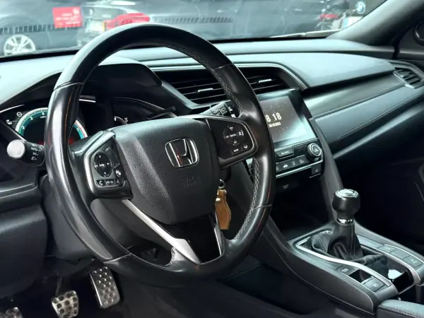 Honda Civic 2017 - 17950 EUR, 90000 km - AUTO.MOTO.pt - 90000km - foto 6 de 20