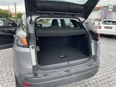 Peugeot 3008 2022 - 19400 EUR, 110167 km - AUTO.MOTO.pt - 110167km - foto 20 de 38