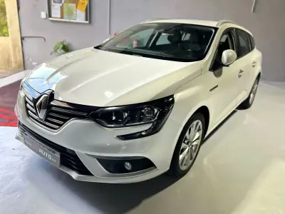 Renault Mégane 2019 - 14250 EUR, 135000 km - AUTO.MOTO.pt - 135000km - foto 1 de 36