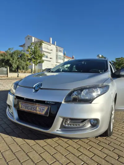 Renault Mégane Sport Tourer 2013 - 7990 EUR, 194177 km - AUTO.MOTO.pt - 194177km - foto 8 de 26