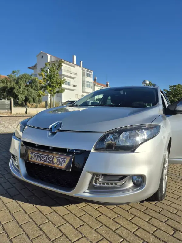 Renault Mégane Sport Tourer 2013 - 7990 EUR, 194177 km - AUTO.MOTO.pt - 194177km - foto 8 de 26