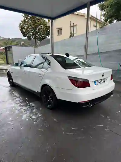 BMW 520 2008 — foto 4 de 9